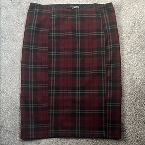 Liverpool stretchy pencil skirt burgundy black tartan plaid large prep academia